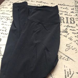 BLACK LULU LEMONS PANTS